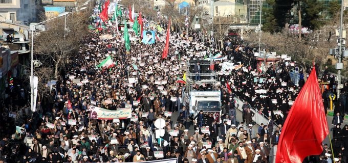 الاحداث في ايران و رؤية ما خلف النيران