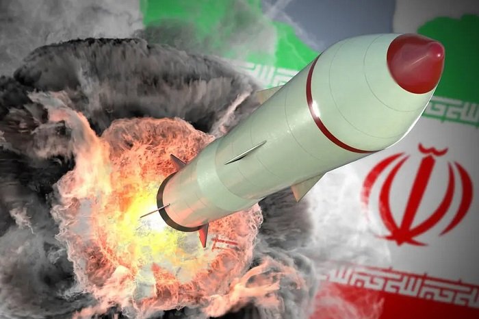 صاروخ إيراني يستهدف محيط مطار العقبة.. وانباء عن اصابة مباشرة 