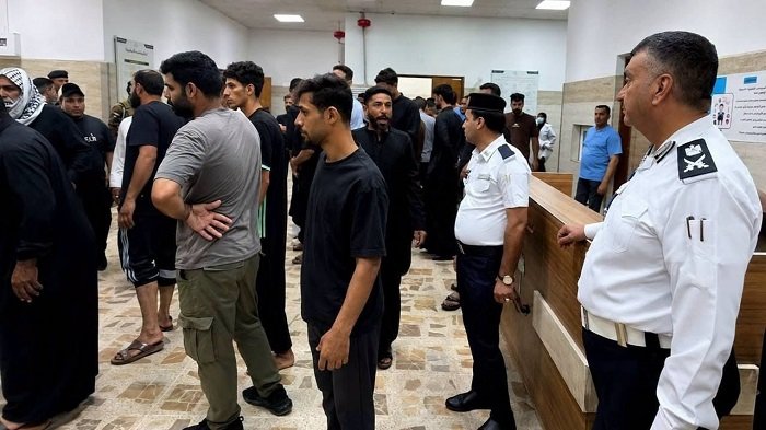 وزير الصحة يوجه باستنفار الجهود الصحية عقب حادث دهس زوار في البصرة