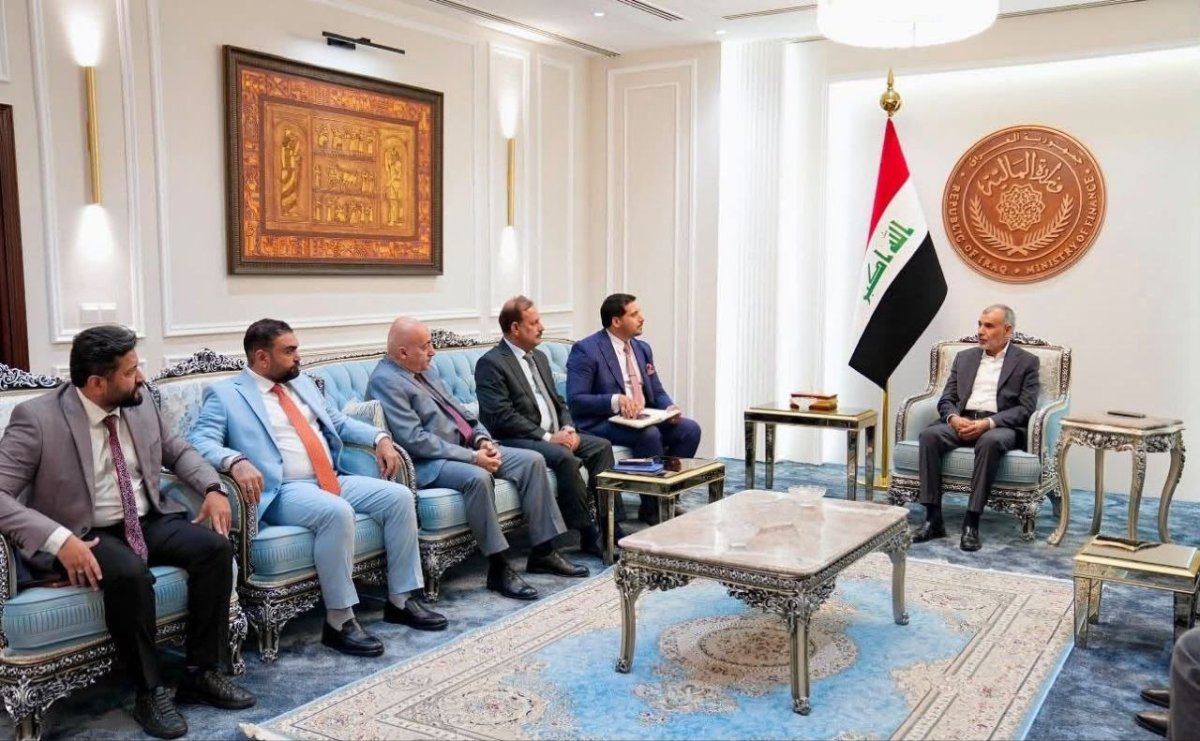 وزير المالية : رواتب الموظفين مؤمّنة بالكامل، ولا توجد نية لتوزيعها كل 45 يوماً