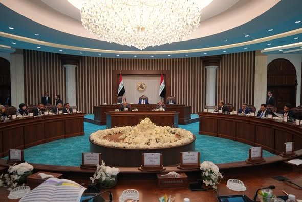 لجنة الأقاليم والمحافظات والتخطيط والبرنامج الحكومي تستضيف محافظي المحافظات العراقية كافة لمناقشة واقع المشاريع والخدمات