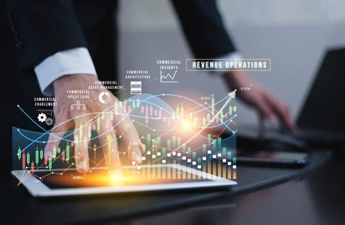 الاتصالات :استعداد خمس شركات إقليمية وعالمية كبرى للاستثمار في قطاع الاتصالات بالعراق