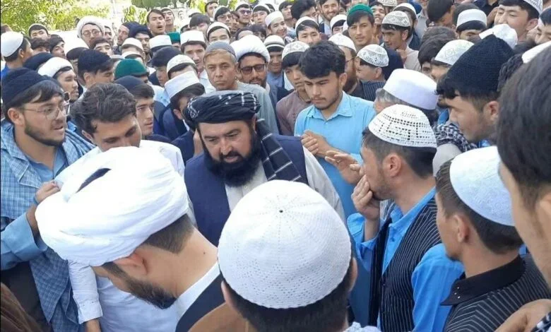 طلاب حوزة خاتم الأنبياء في كابل يطالبون بإعادة فتح المسجد والمدرسة والمكتبة
