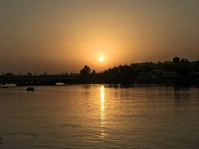 يا دجلة الخير أين الخير في بلدي